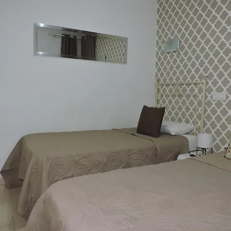 Yucca Park Fanabe * أذيخي